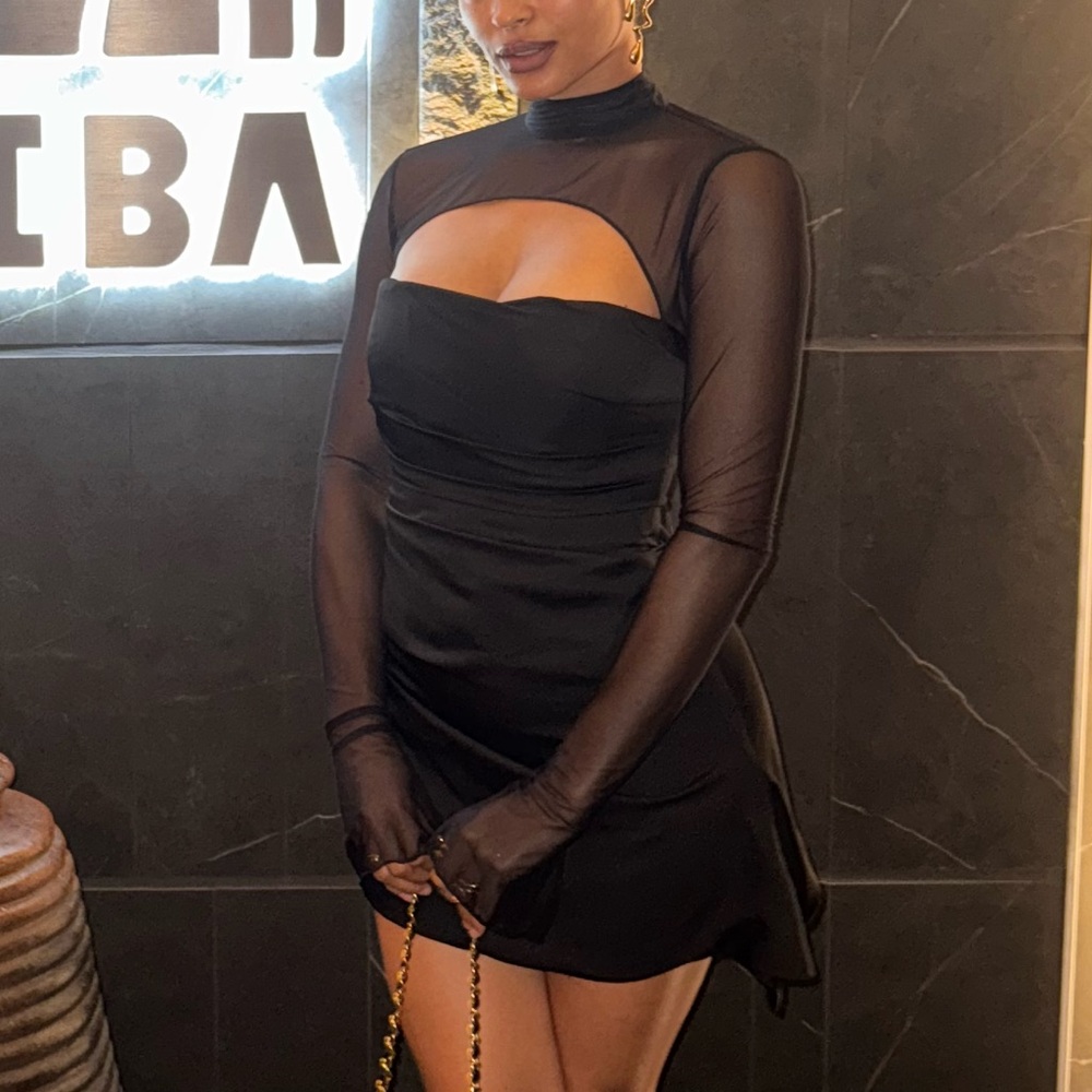 Alieva black long sleeve dress